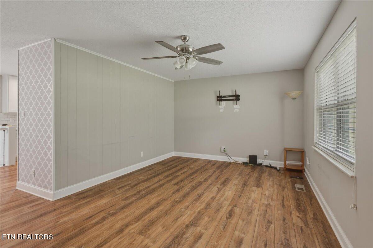6341 Gateway Lane