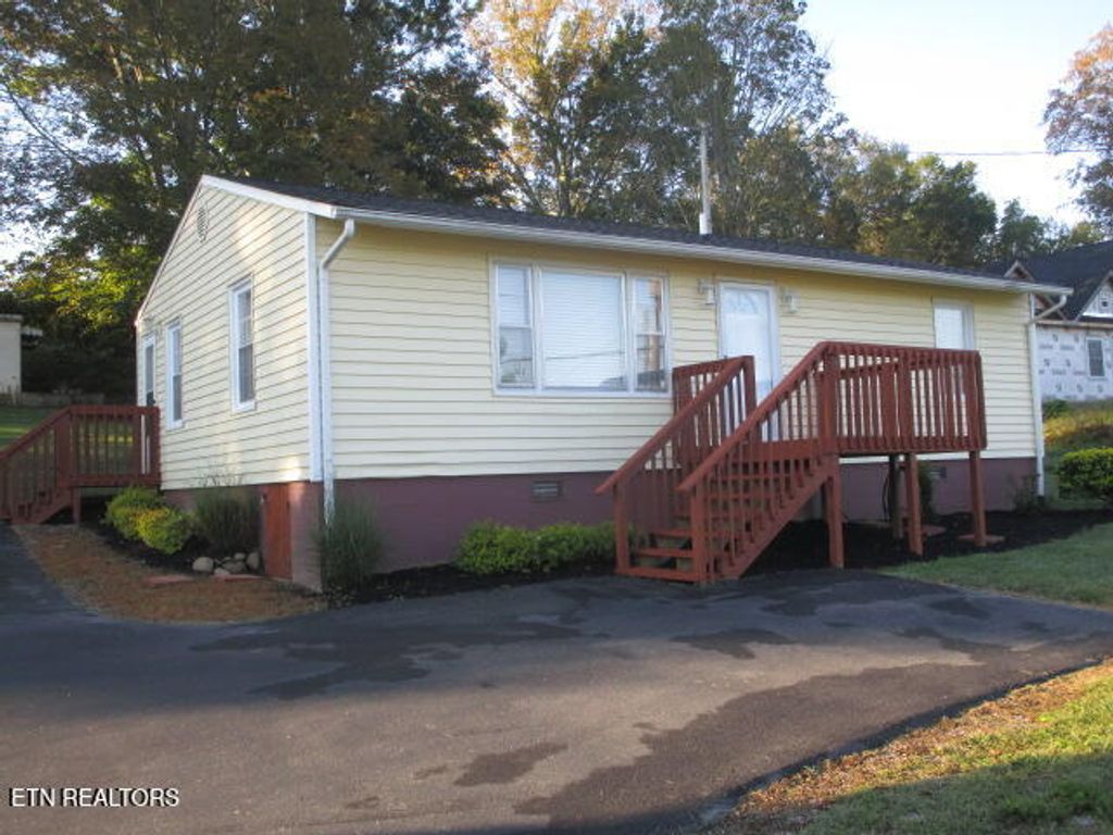 Photo of 9320 E Emory Rd, Corryton, TN 37721 (MLS # 1315527)