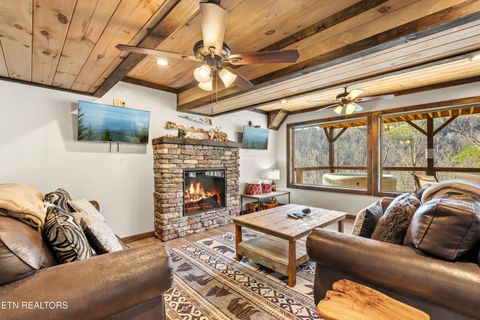 Tiny photo for 817 Pine Top Lane, Gatlinburg, TN 37738 (MLS # 1337013)