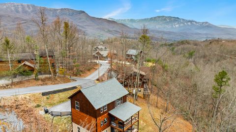 Tiny photo for 817 Pine Top Lane, Gatlinburg, TN 37738 (MLS # 1337013)