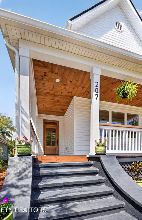 Tiny photo for 207 E Anderson Ave, Knoxville, TN 37917 (MLS # 1354779)