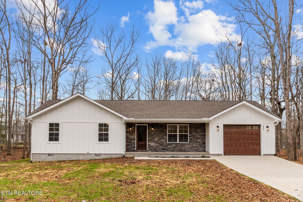 Photo of 6226 Osage Rd, Crossville, TN 38572 (MLS # 1325341)