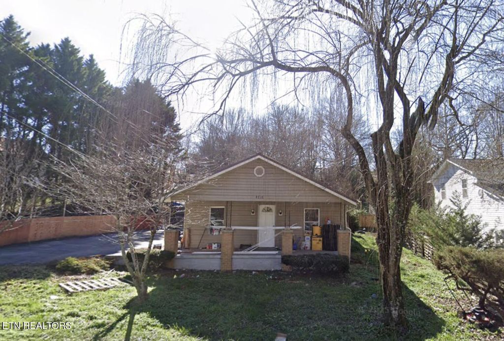 Photo of 4716 Strawberry Plains Pike, Knoxville, TN 37914 (MLS # 1320231)