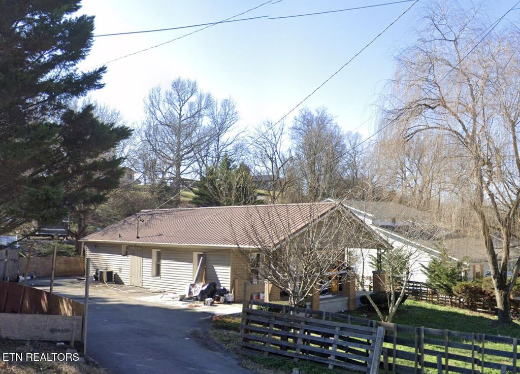 Photo of 4716 Strawberry Plains Pike, Knoxville, TN 37914 (MLS # 1320231)