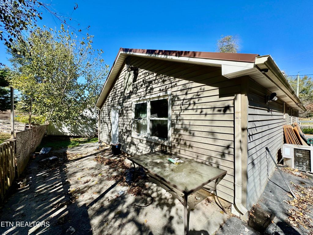 Photo of 4716 Strawberry Plains Pike, Knoxville, TN 37914 (MLS # 1320231)