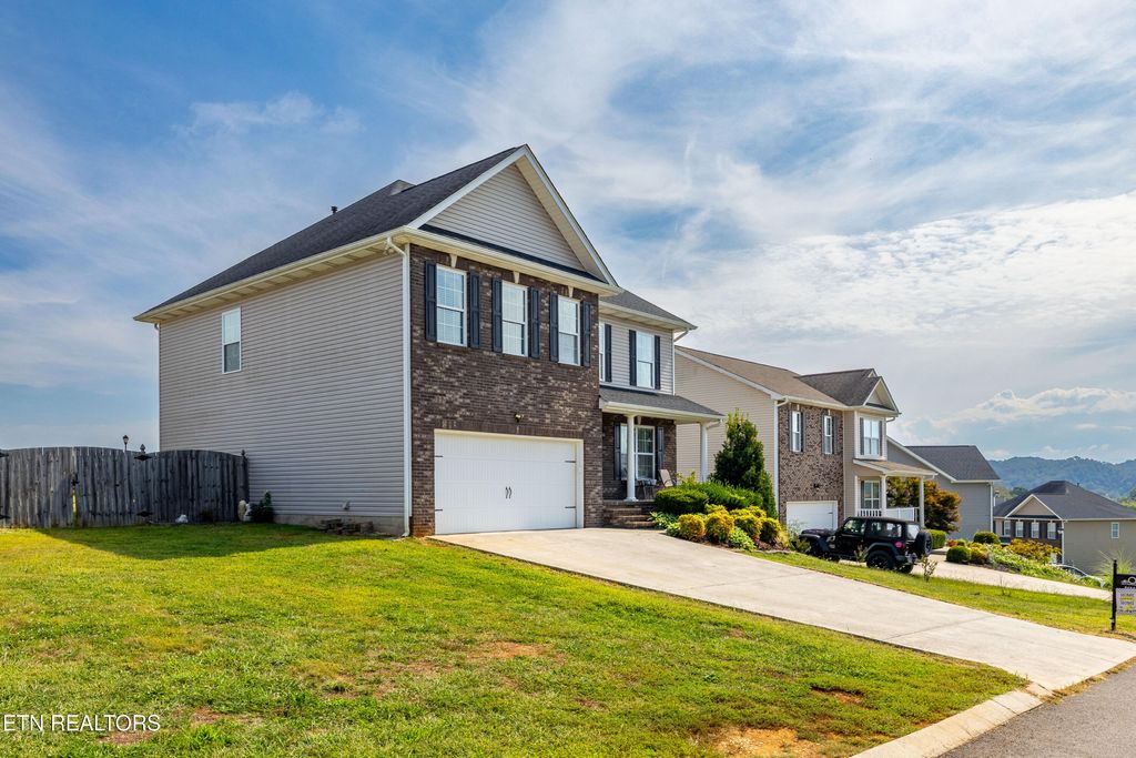 Photo of 2629 Southwinds Circle, Sevierville, TN 37876 (MLS # 1323041)