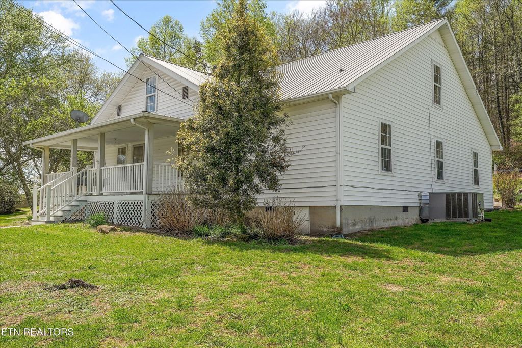 Photo of 2459 Morgan County Hwy, Wartburg, TN 37887 (MLS # 1335655)