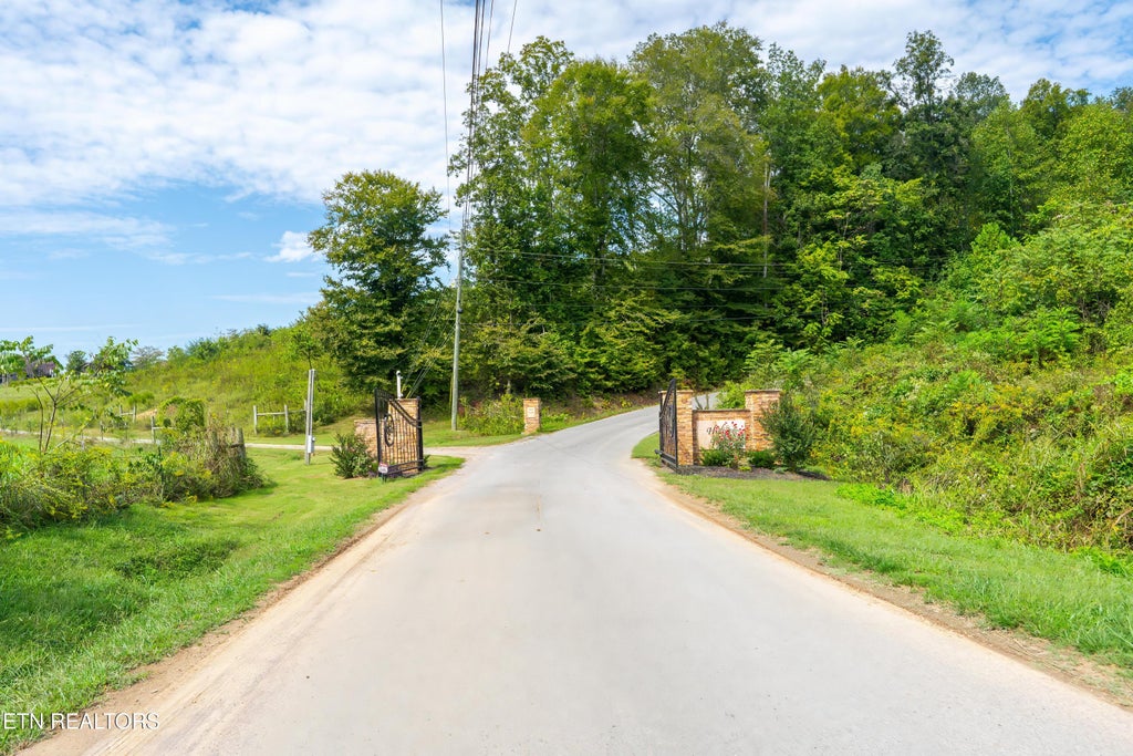 Photo of 37 Hickory Point Lane, Maynardville, TN 37807 (MLS # 1356472)