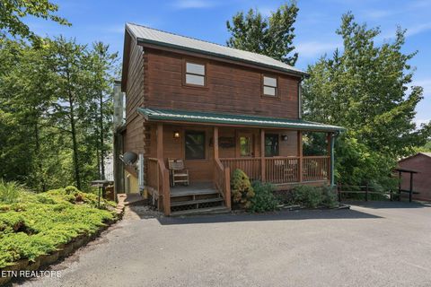 Photo of 534 Chickasaw Gap Way, Pigeon Forge, TN 37863 (MLS # 1347272)