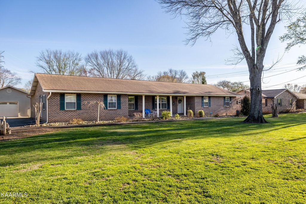 Photo of 2835 Kendra Drive, Louisville, TN 37777 (MLS # 1221018)