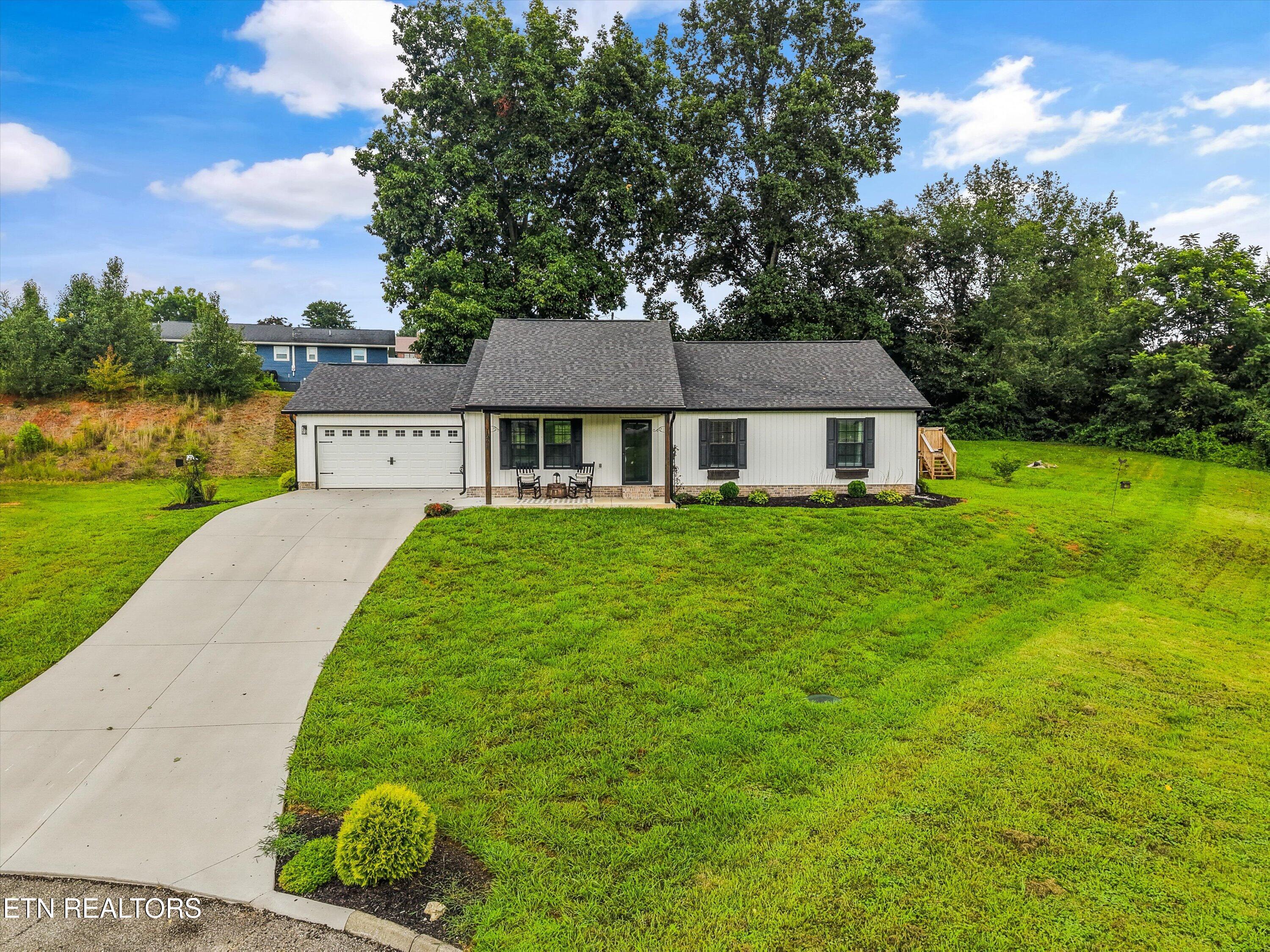 126 Zoe Circle