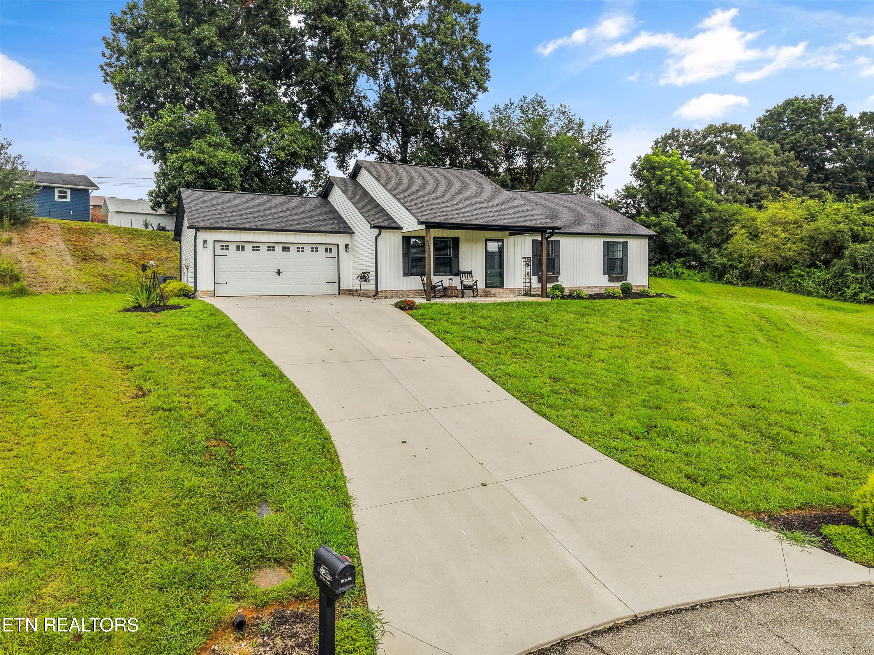 126 Zoe Circle