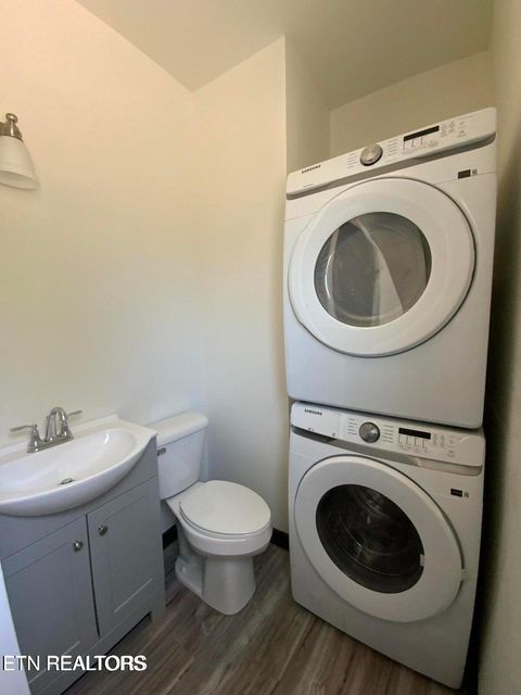 Tiny photo for 329 7Th St, Rocky Top, TN 37769 (MLS # 1326016)