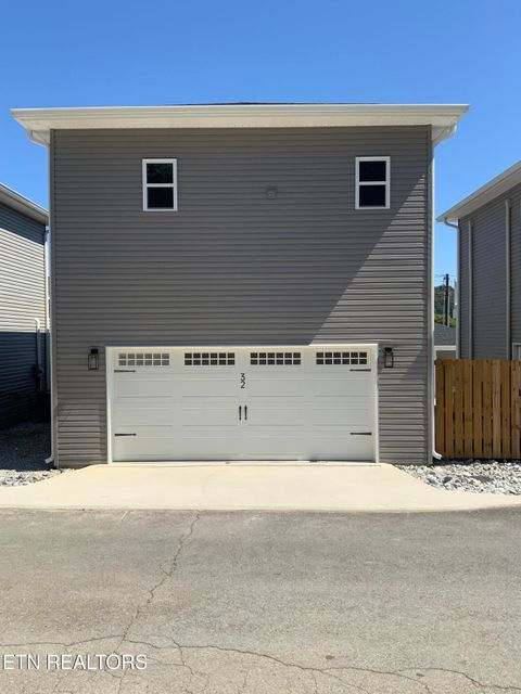 Tiny photo for 329 7Th St, Rocky Top, TN 37769 (MLS # 1326016)