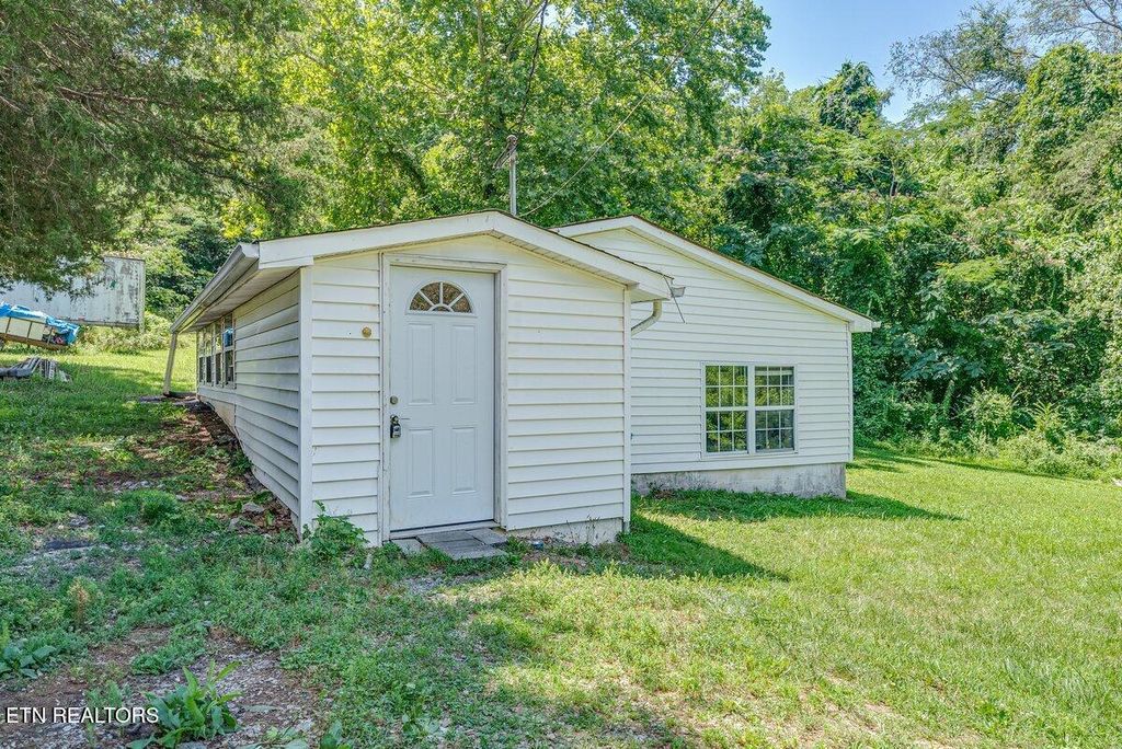 Photo of 9126 ANDERSONVILLE PIKE Pike, Powell, TN 37849 (MLS # 1307268)