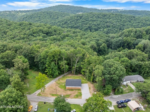 Tiny photo for 382 Davenport Rd, LaFollette, TN 37766 (MLS # 1347560)