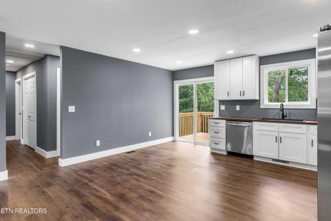 Tiny photo for 382 Davenport Rd, LaFollette, TN 37766 (MLS # 1347560)