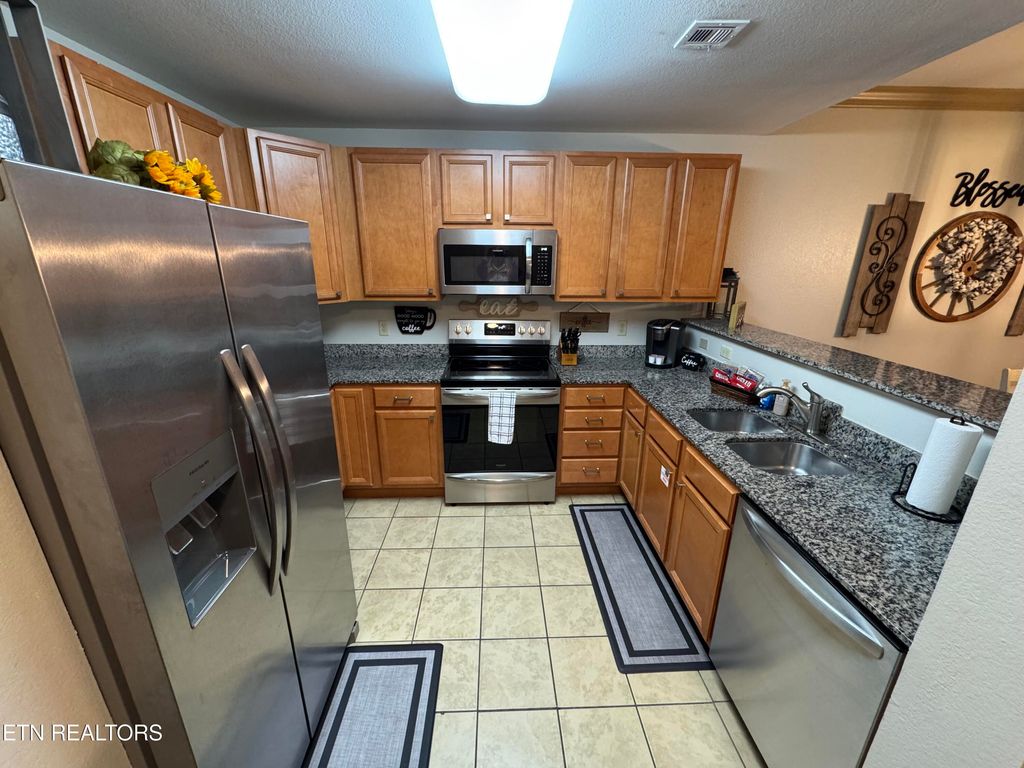 Photo of 124 Plaza Drive #UNIT 2403, Pigeon Forge, TN 37863 (MLS # 1316887)