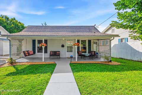 Tiny photo for 613 Fowler St, Clinton, TN 37716 (MLS # 1347164)