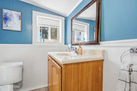 Tiny photo for 613 Fowler St, Clinton, TN 37716 (MLS # 1347164)