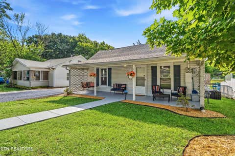 Tiny photo for 613 Fowler St, Clinton, TN 37716 (MLS # 1347164)