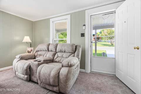 Tiny photo for 613 Fowler St, Clinton, TN 37716 (MLS # 1347164)