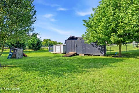 Tiny photo for 613 Fowler St, Clinton, TN 37716 (MLS # 1347164)