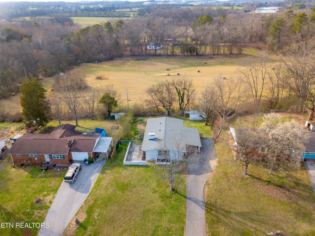 Photo of 2807 Thomas Drive, Maryville, TN 37804 (MLS # 1331748)