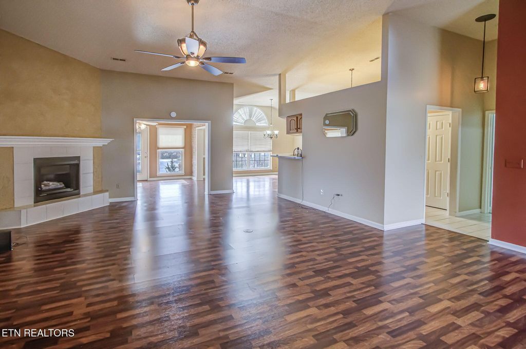 Photo of 214 Royal Oaks Dr. Drive, Maryville, TN 37801 (MLS # 1329535)