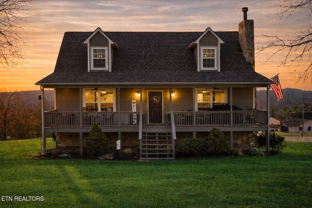 Photo of 401 Klondike Circle, Kodak, TN 37764 (MLS # 1330962)