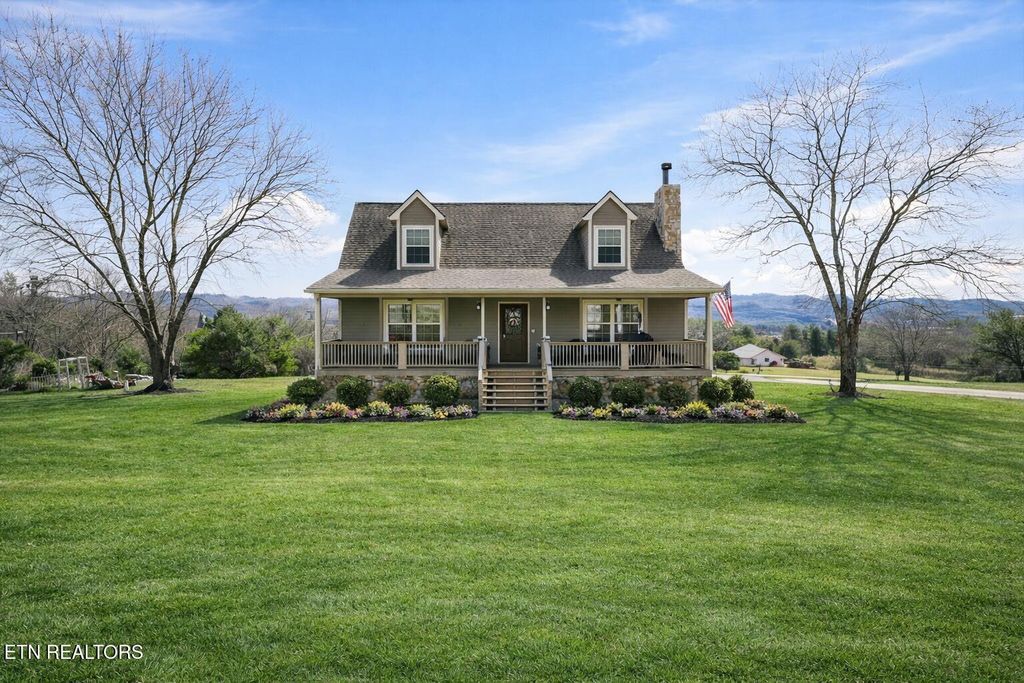 Photo of 401 Klondike Circle, Kodak, TN 37764 (MLS # 1330962)