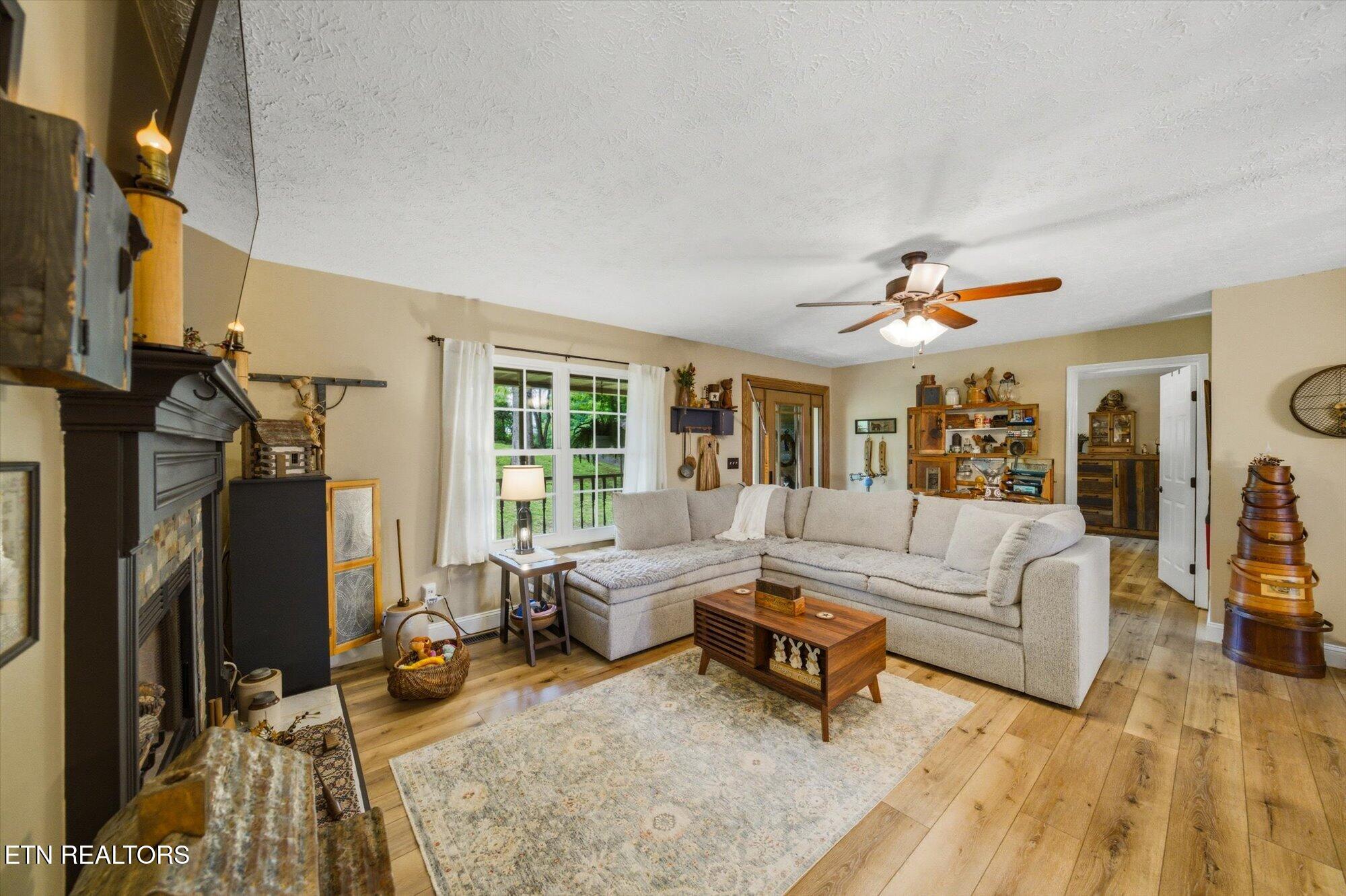 827 Hinkle Estates Drive