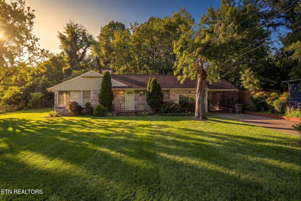 Photo of 4908 Silva Drive, Knoxville, TN 37914 (MLS # 1350322)