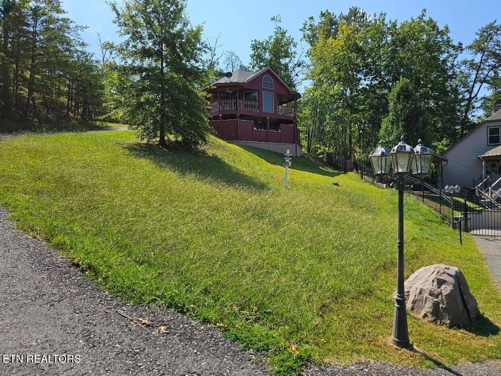 Photo of 2 Village Circle, Sevierville, TN 37862 (MLS # 1316057)