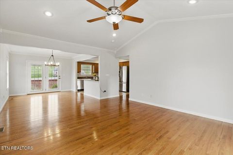 Tiny photo for 262 Cresent St, Harrogate, TN 37752 (MLS # 1338796)