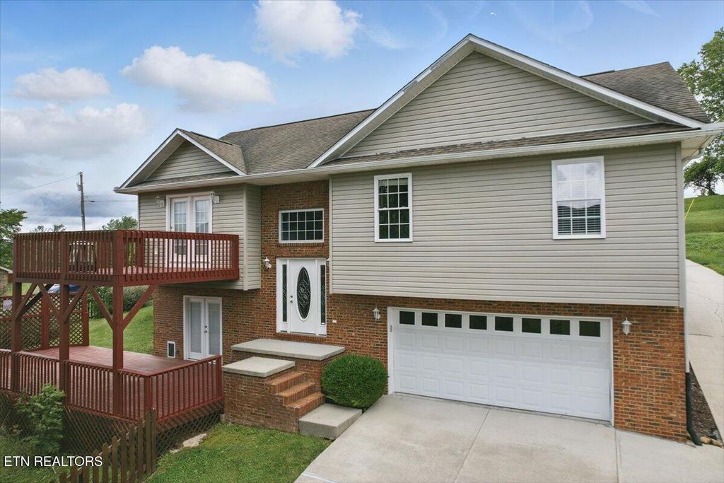 Photo of 262 Cresent St, Harrogate, TN 37752 (MLS # 1338796)