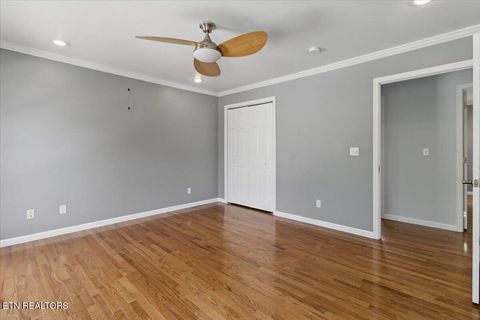 Tiny photo for 262 Cresent St, Harrogate, TN 37752 (MLS # 1338796)