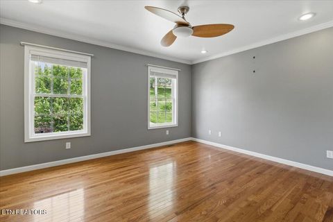 Tiny photo for 262 Cresent St, Harrogate, TN 37752 (MLS # 1338796)