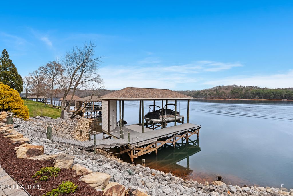 Photo of 130 Towhee Drive, Vonore, TN 37885 (MLS # 1331415)