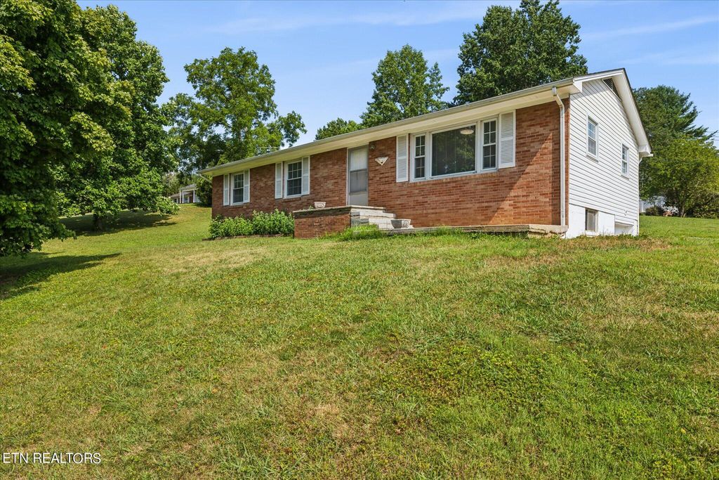 Photo of 166 N David Drive, Maynardville, TN 37807 (MLS # 1268616)