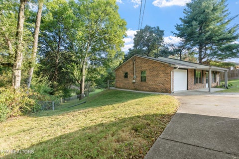 Tiny photo for 11318 Snyder Rd, Knoxville, TN 37932 (MLS # 1355416)