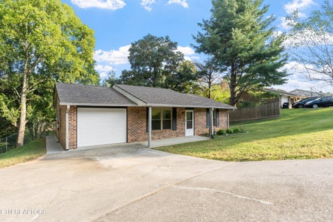 Tiny photo for 11318 Snyder Rd, Knoxville, TN 37932 (MLS # 1355416)