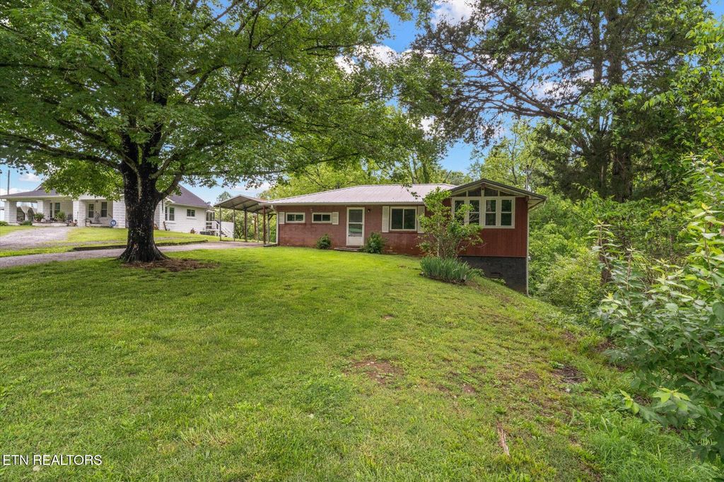 Photo of 9421 College St, Strawberry Plains, TN 37871 (MLS # 1301348)