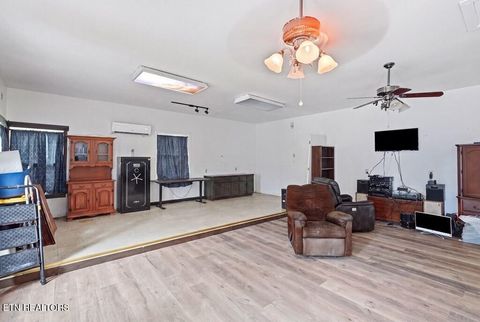 Tiny photo for 330 Deerfield Rd, Sparta, TN 38583 (MLS # 1349598)