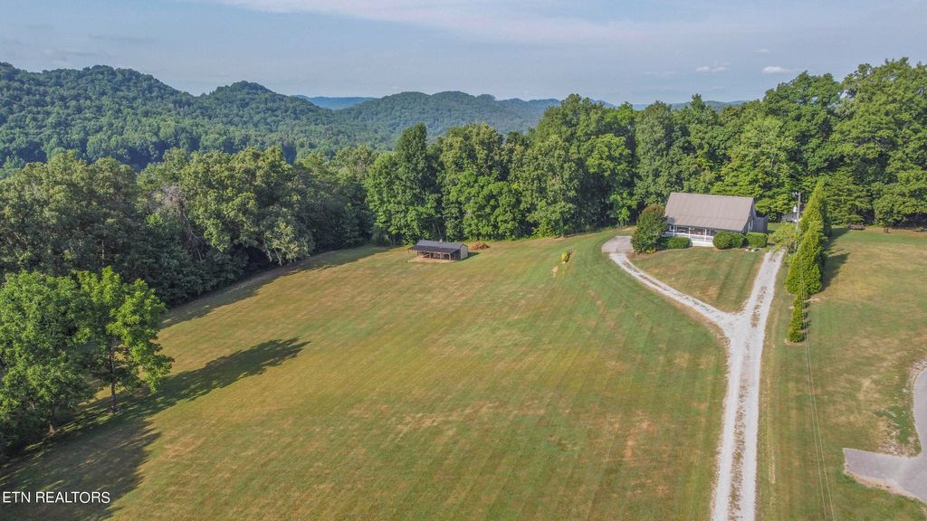 Photo of 401 Tobits Fides Lane, Maynardville, TN 37807 (MLS # 1270809)