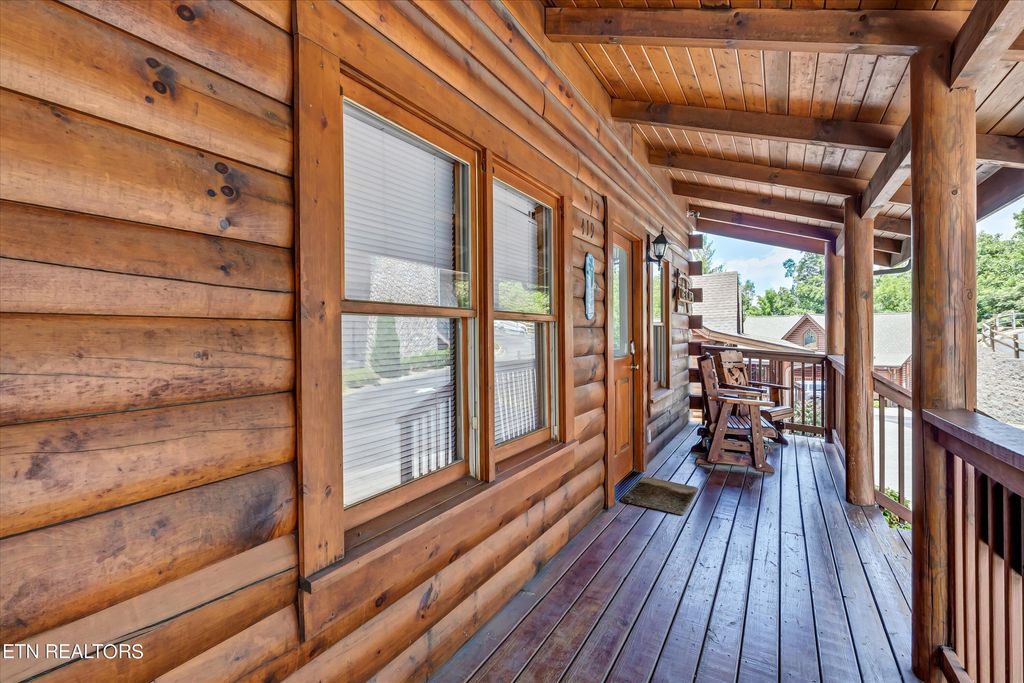 Photo of 419 Big Bear Way, Pigeon Forge, TN 37863 (MLS # 1266430)