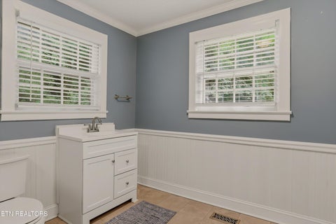 Tiny photo for 5512 Lake Shore Drive, Knoxville, TN 37920 (MLS # 1348254)