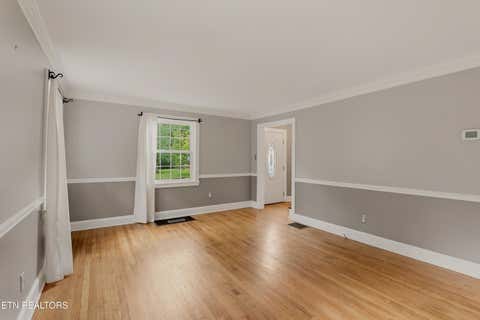 Tiny photo for 5512 Lake Shore Drive, Knoxville, TN 37920 (MLS # 1348254)
