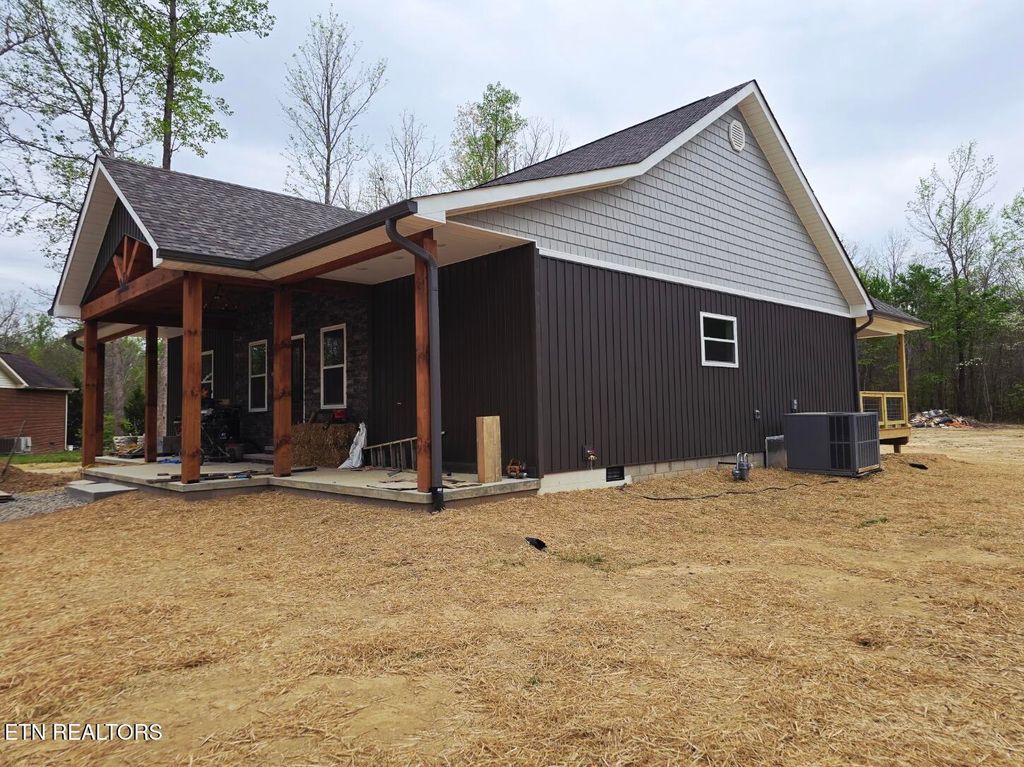 Photo of 186 Short Leaf Lane, Oneida, TN 37841 (MLS # 1337863)