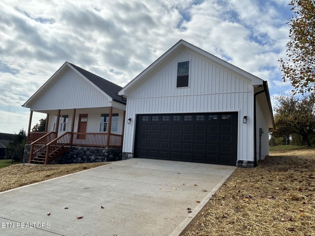 Photo of 111 Cold Creek Rd Rd, Madisonville, TN 37354 (MLS # 1280795)